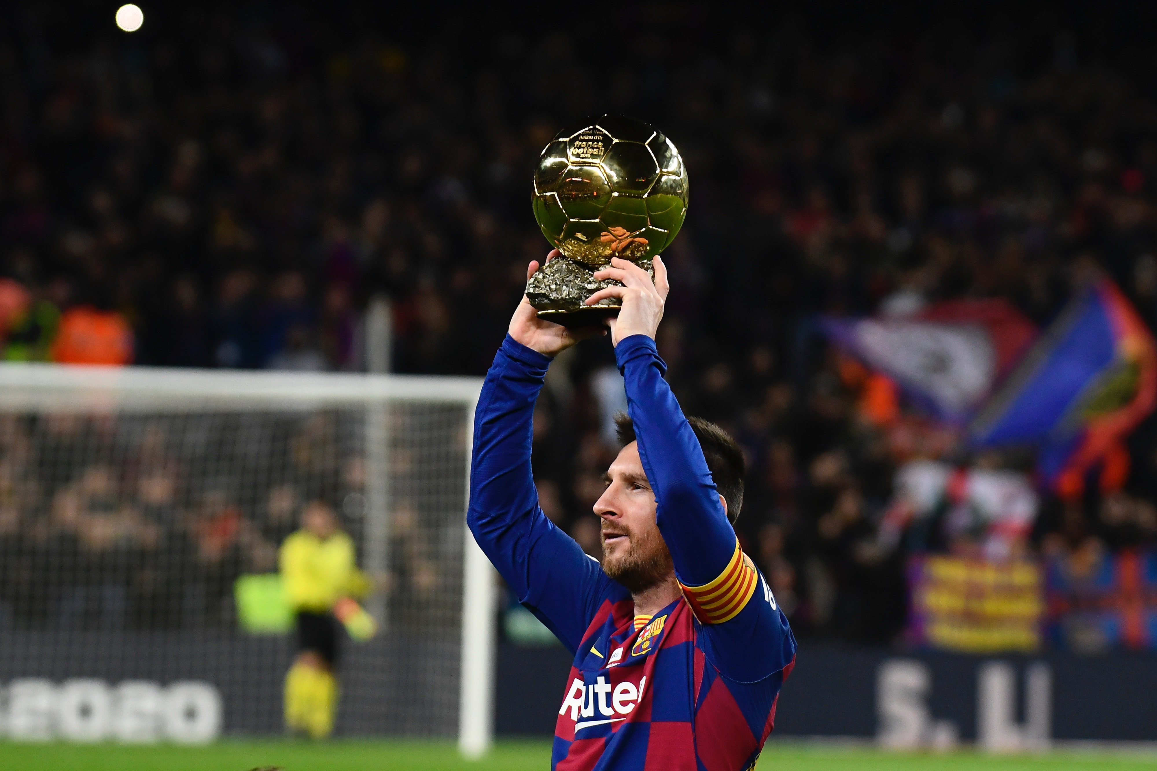 跟队记者：米兰将在周五和维尔图斯恩泰拉进行友谊赛