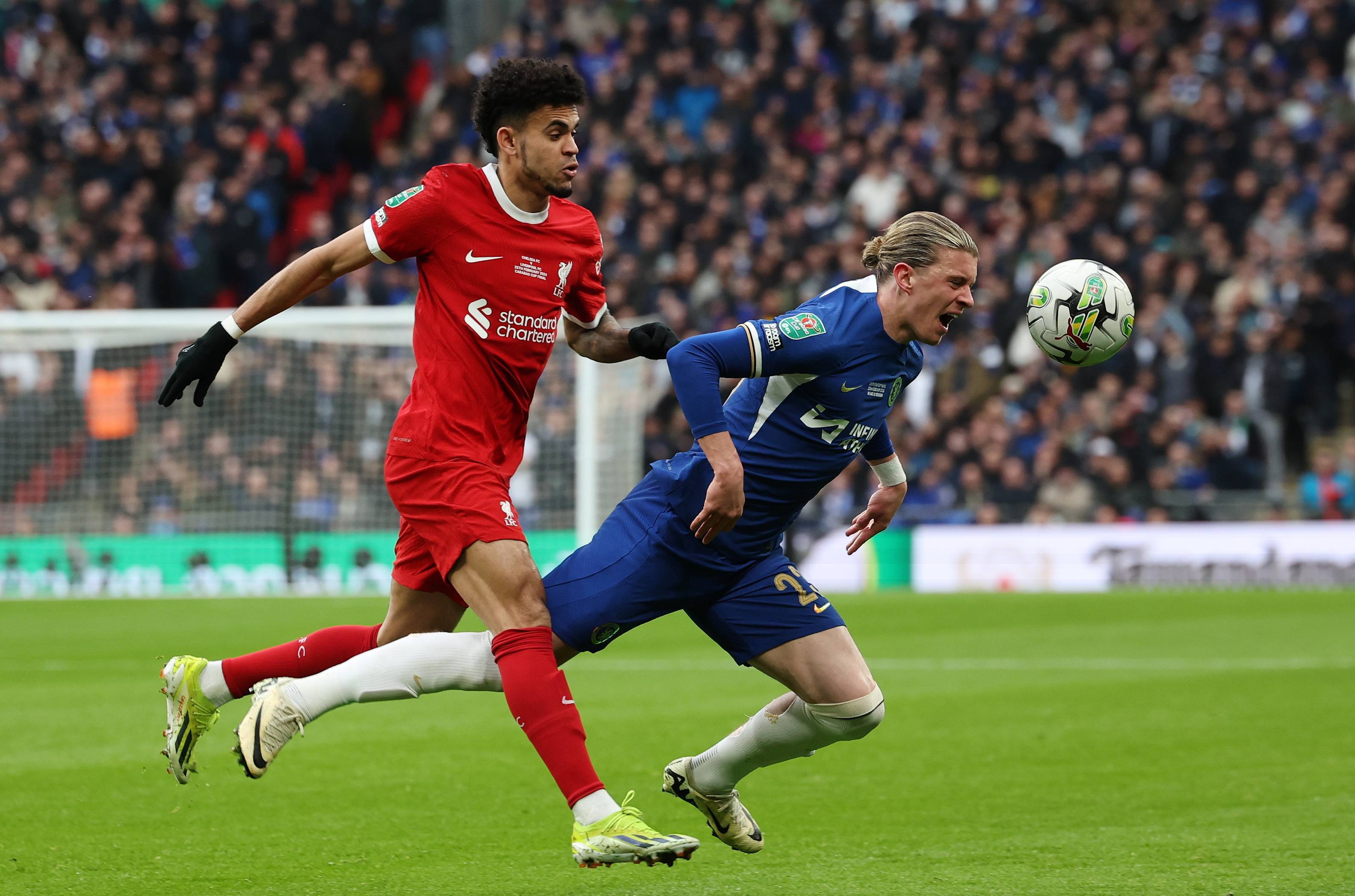 阿尔巴达成迈阿密百场里程碑，获赠纪念球衣+全队合影庆祝