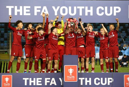 篮球湖人球员训练后心理状态稳定