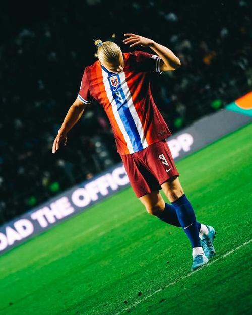 悲喜两重天！孙兴慜失点后表情极度痛苦，穆勒晋级后喜笑颜开