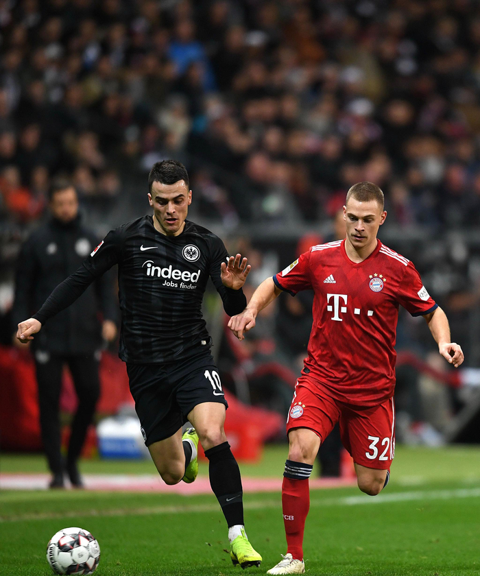 每体：梅西晚饭后去了诺坎普，今晨坐飞机前往国家队报到