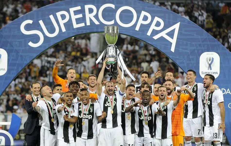 巴萨2比1逆转法兰克福首胜对手